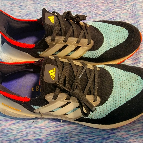 Ultraboost - Picture 1 of 2